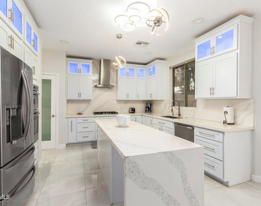 27306 N 37th Avenue - Photo Thumbnail 17