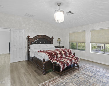 27306 N 37th Avenue - Photo Thumbnail 24
