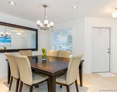 17082 Nw 22nd Street - Photo Thumbnail 4