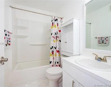 17082 Nw 22nd Street - Photo Thumbnail 10