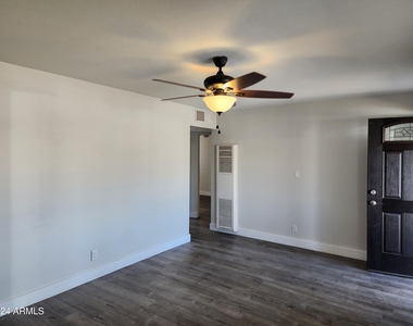 11231 W Montana Avenue - Photo Thumbnail 2