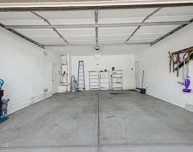 11466 S 176th Drive - Photo Thumbnail 31