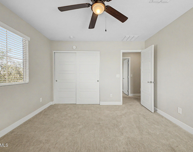 11466 S 176th Drive - Photo Thumbnail 27
