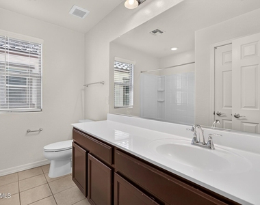 1707 S 82nd Way - Photo Thumbnail 12