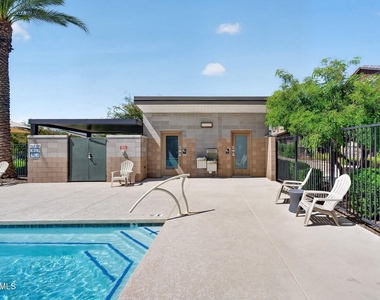 1707 S 82nd Way - Photo Thumbnail 41