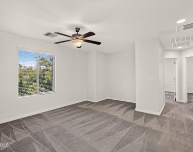 1707 S 82nd Way - Photo Thumbnail 9