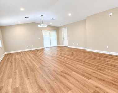 3 Palo Alto Lane - Photo Thumbnail 4
