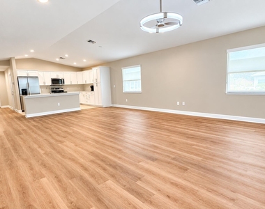 3 Palo Alto Lane - Photo Thumbnail 3