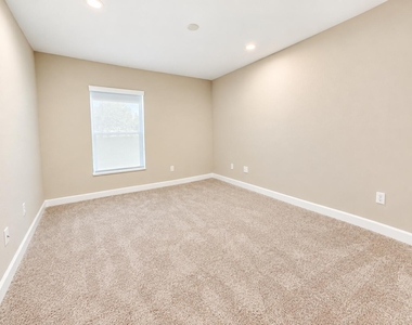3 Palo Alto Lane - Photo Thumbnail 14