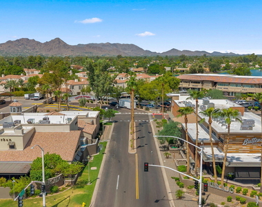 8649 E Royal Palm Road - Photo Thumbnail 28