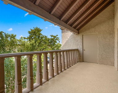 8649 E Royal Palm Road - Photo Thumbnail 23