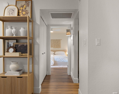8649 E Royal Palm Road - Photo Thumbnail 10