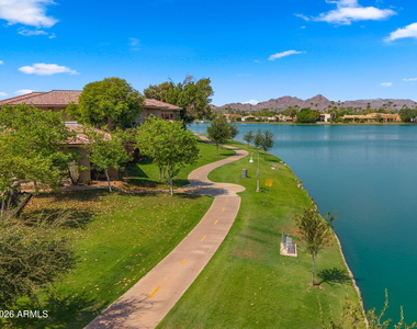 8649 E Royal Palm Road - Photo Thumbnail 27