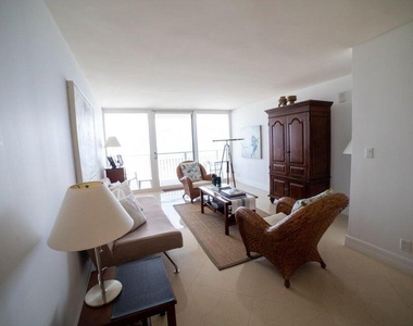 3000 N Ocean Drive N - Photo Thumbnail 2