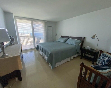 3000 N Ocean Drive N - Photo Thumbnail 5