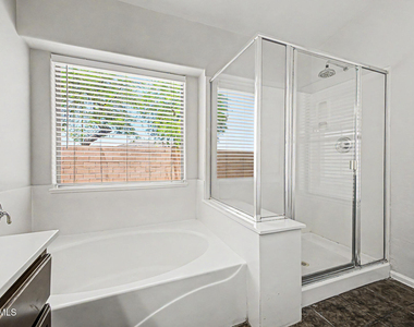 2930 S 161st Drive - Photo Thumbnail 18