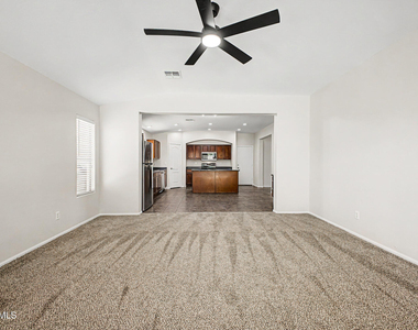 2930 S 161st Drive - Photo Thumbnail 8