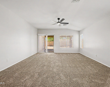 2930 S 161st Drive - Photo Thumbnail 9