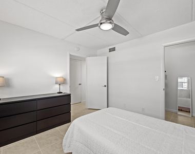 4500 N Flagler Drive - Photo Thumbnail 9