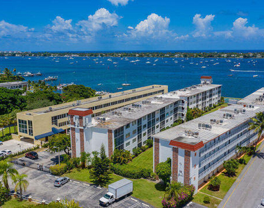 4500 N Flagler Drive - Photo Thumbnail 15