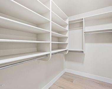 9941 W Tonopah Drive - Photo Thumbnail 21