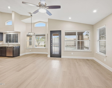 9941 W Tonopah Drive - Photo Thumbnail 3
