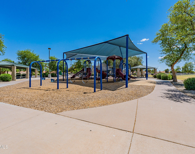 9941 W Tonopah Drive - Photo Thumbnail 40