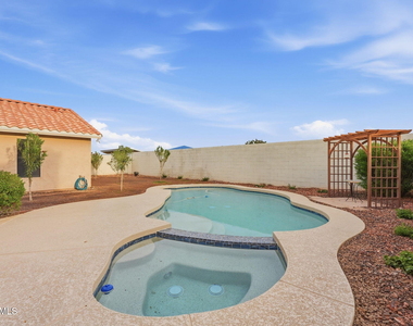 9941 W Tonopah Drive - Photo Thumbnail 28