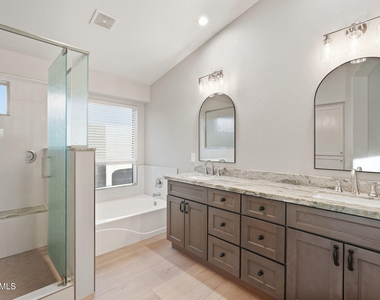 9941 W Tonopah Drive - Photo Thumbnail 23
