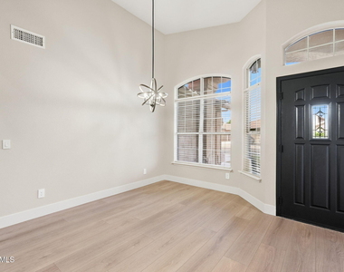 9941 W Tonopah Drive - Photo Thumbnail 1