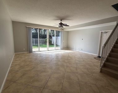 230 Fortuna Drive - Photo Thumbnail 5