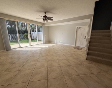 230 Fortuna Drive - Photo Thumbnail 4