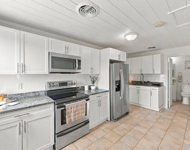 120 Pleasant Place - Photo Thumbnail 11