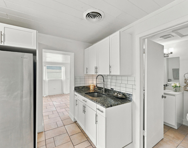 120 Pleasant Place - Photo Thumbnail 14