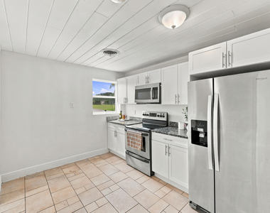 120 Pleasant Place - Photo Thumbnail 13
