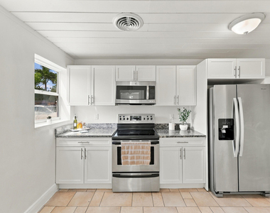 120 Pleasant Place - Photo Thumbnail 12