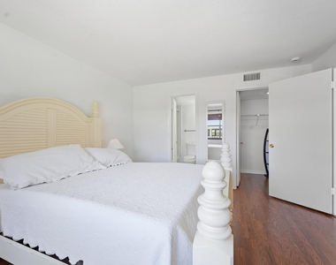 1300 Seaway Drive - Photo Thumbnail 6