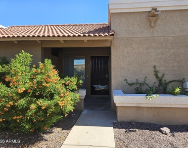 520 W Hononegh Drive - Photo Thumbnail 1