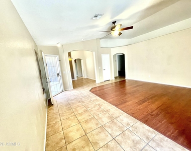 3229 E Tonopah Drive - Photo Thumbnail 3