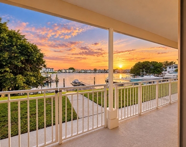 405 Southwind Drive - Photo Thumbnail 5