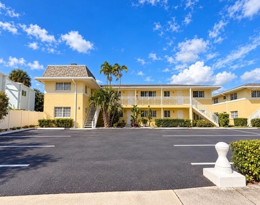 405 Southwind Drive - Photo Thumbnail 1