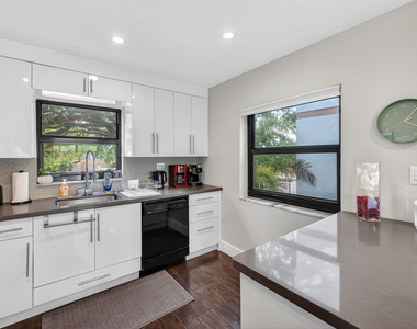 3250 Ne 12th Street - Photo Thumbnail 15