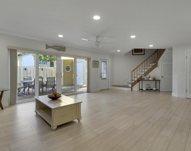 232 Seabreeze Circle - Photo Thumbnail 6