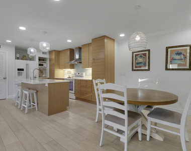 232 Seabreeze Circle - Photo Thumbnail 7