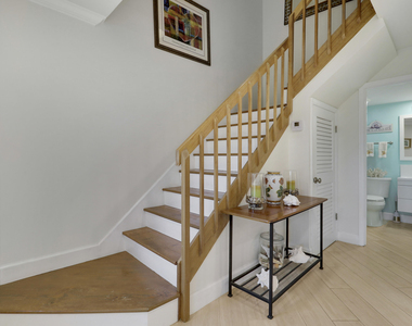 232 Seabreeze Circle - Photo Thumbnail 12