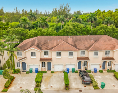 1366 Nw 214th Terrace - Photo Thumbnail 40