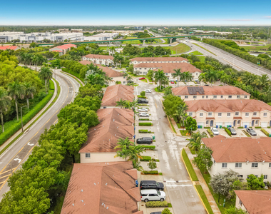 1366 Nw 214th Terrace - Photo Thumbnail 49