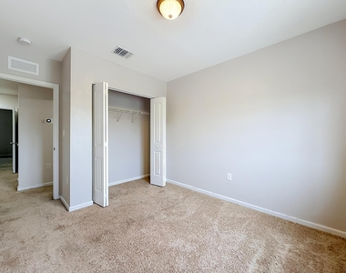 1366 Nw 214th Terrace - Photo Thumbnail 28
