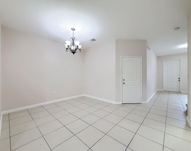 1366 Nw 214th Terrace - Photo Thumbnail 9