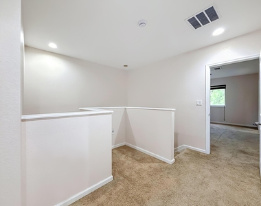 1366 Nw 214th Terrace - Photo Thumbnail 19